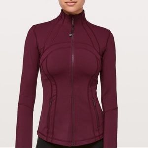 LULULEMON define maroon jacket!!!